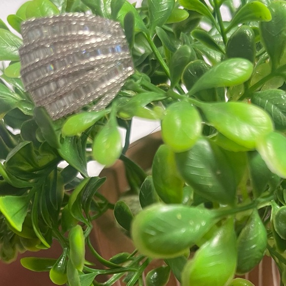 Exquisite Baguette Ring - Picture 5 of 5